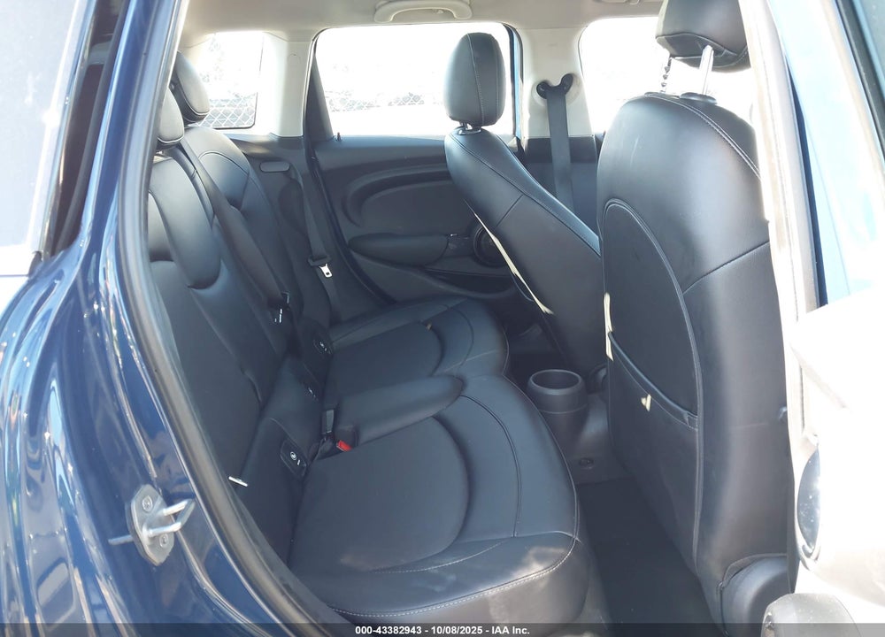 2016 MINI HARDTOP VIN: WMWXU1C56G2D09826