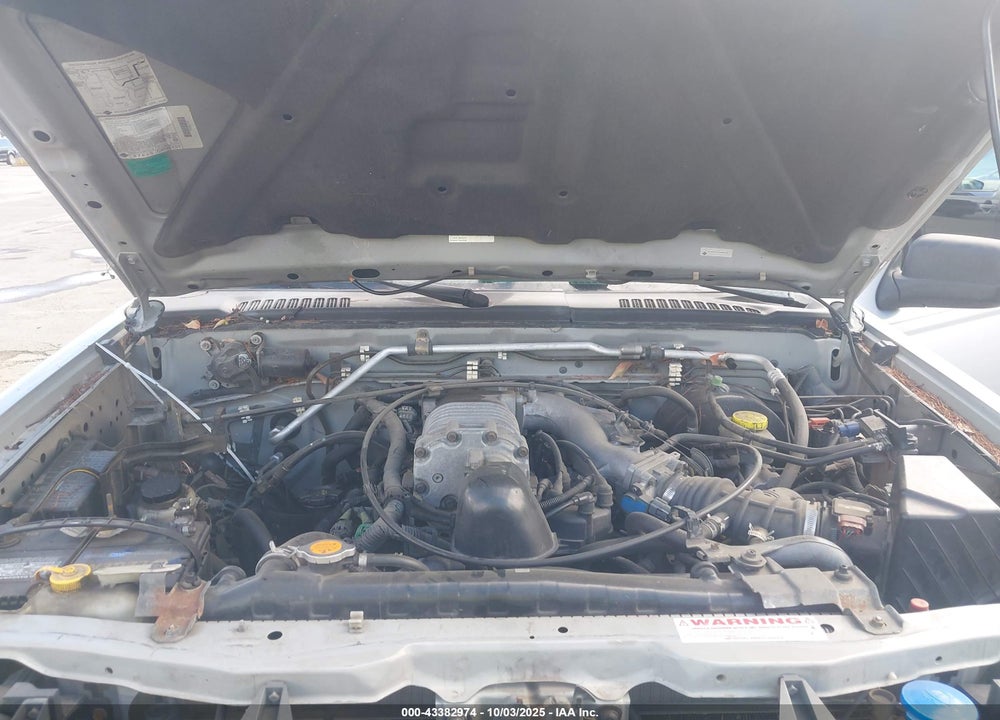 2002 NISSAN XTERRA SE S/C VIN: 5N1MD28Y32C558465