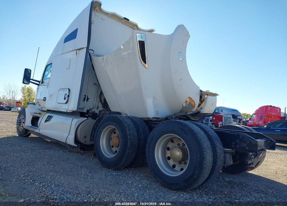 2016 KENWORTH CONSTRUCTION T680 VIN: 1XKYDP9X4GJ127553