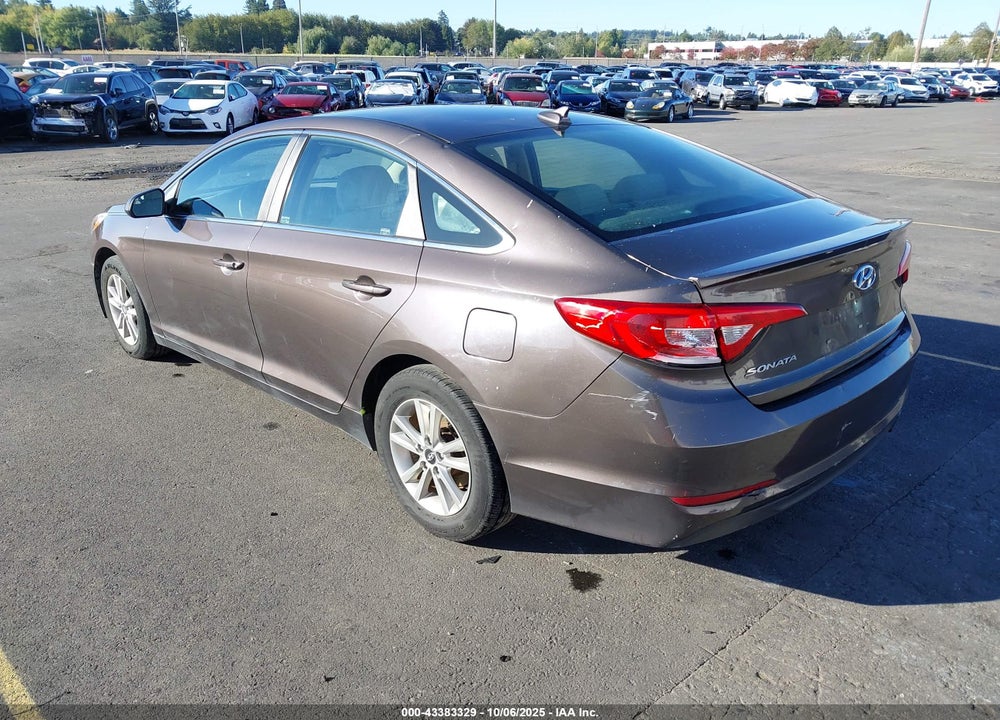 2016 HYUNDAI SONATA SE VIN: 5NPE24AF2GH371555