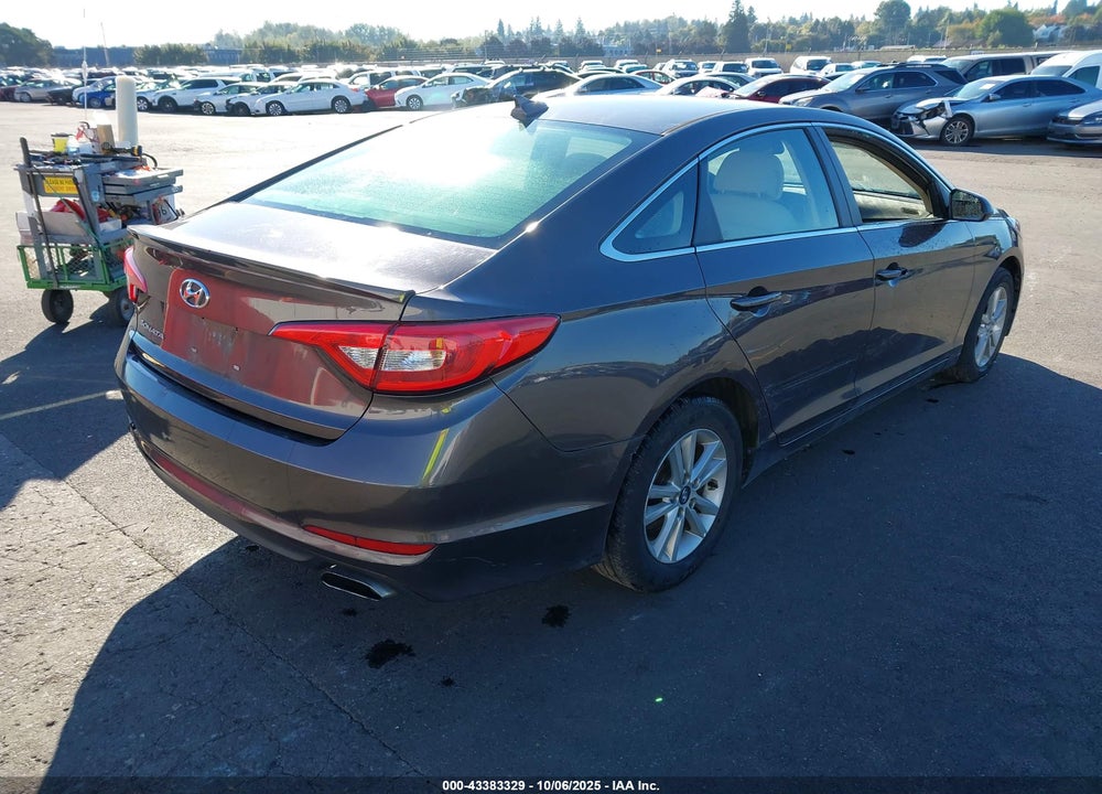 2016 HYUNDAI SONATA SE VIN: 5NPE24AF2GH371555