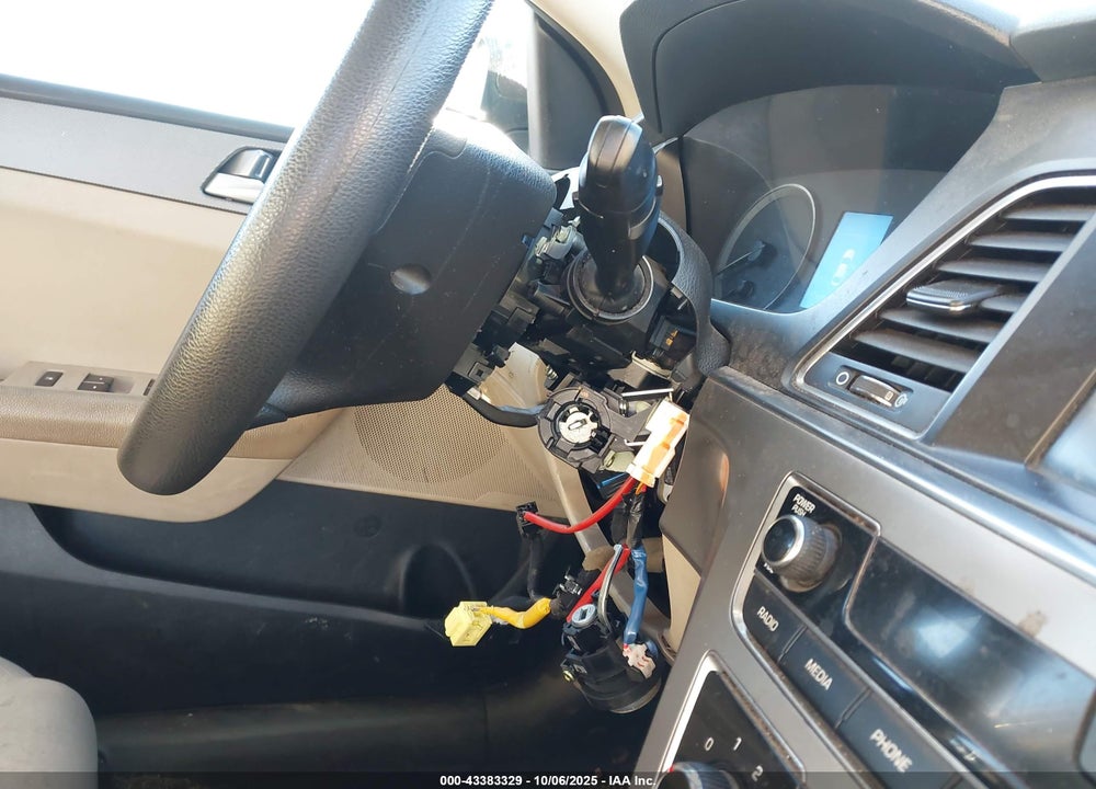 2016 HYUNDAI SONATA SE VIN: 5NPE24AF2GH371555