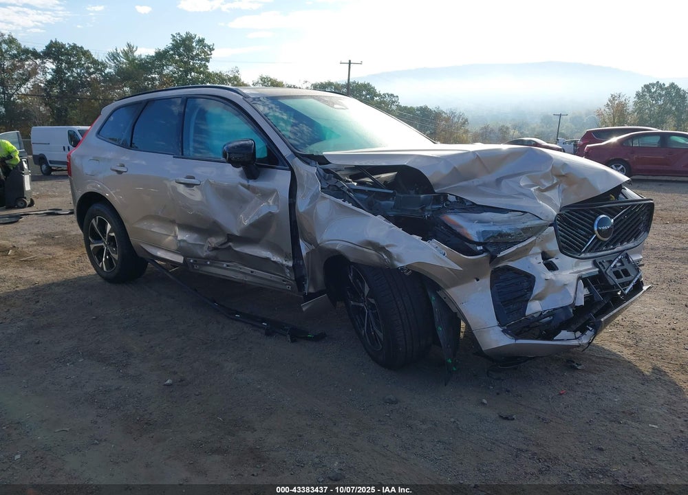 2026 VOLVO XC60 B5 CORE VIN: YV4M12RJ3T1341667