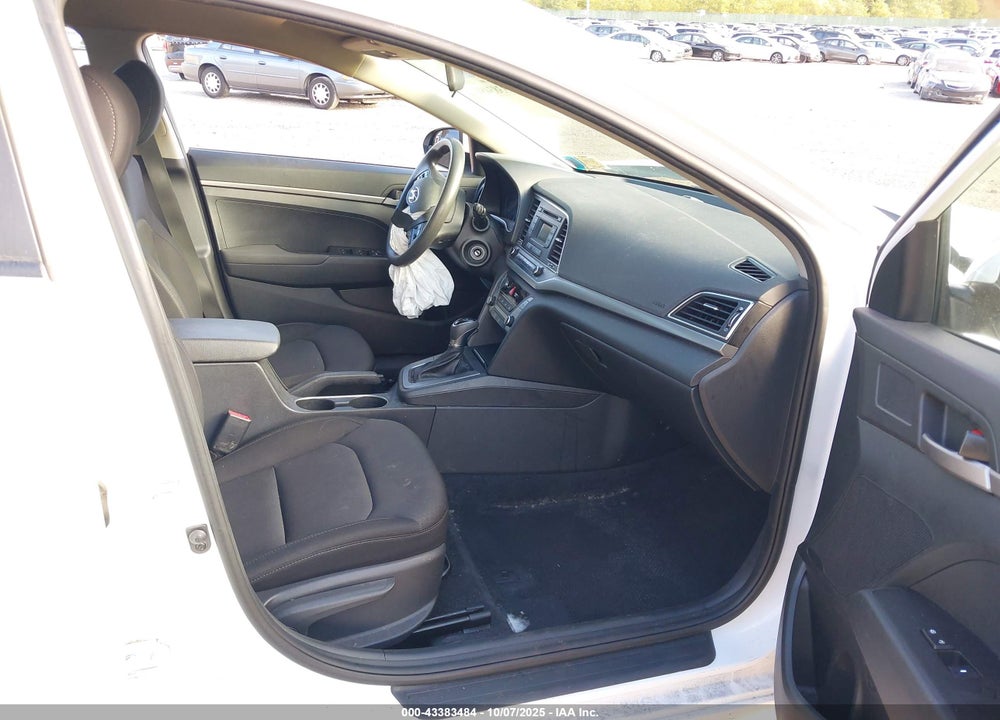 2018 HYUNDAI ELANTRA VIN: 5NPD74LF4JH290784