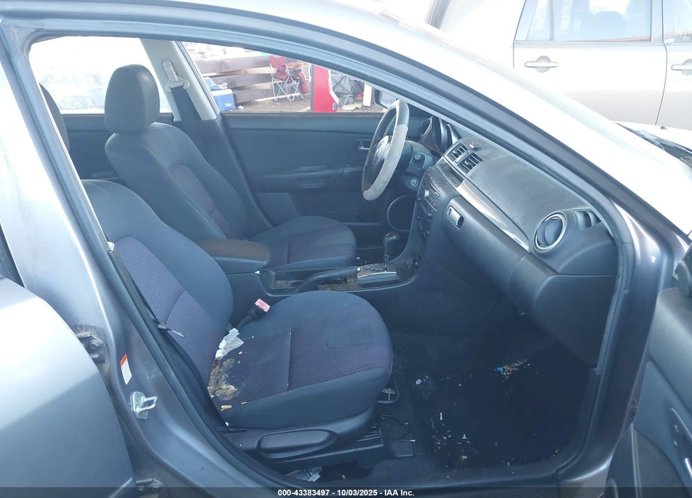 2005 MAZDA 3 S VIN: JM1BK323751332594