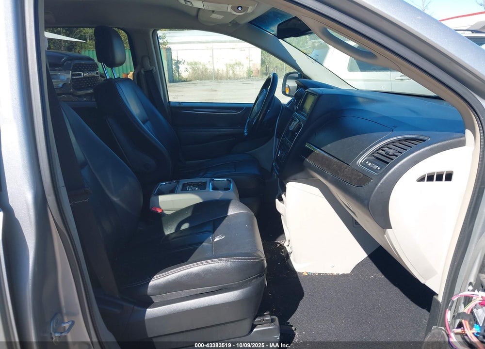 2013 CHRYSLER TOWN & COUNTRY TOURING VIN: 2C4RC1BG0DR734700