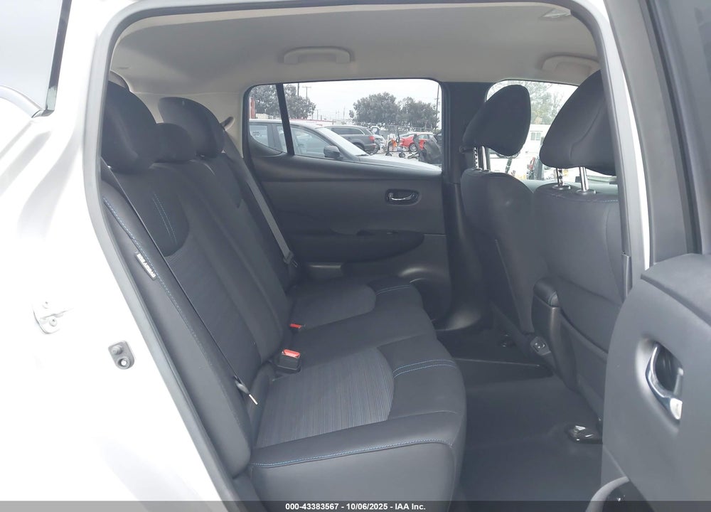 2021 NISSAN LEAF VIN: 1N4AZ1CV4MC551811