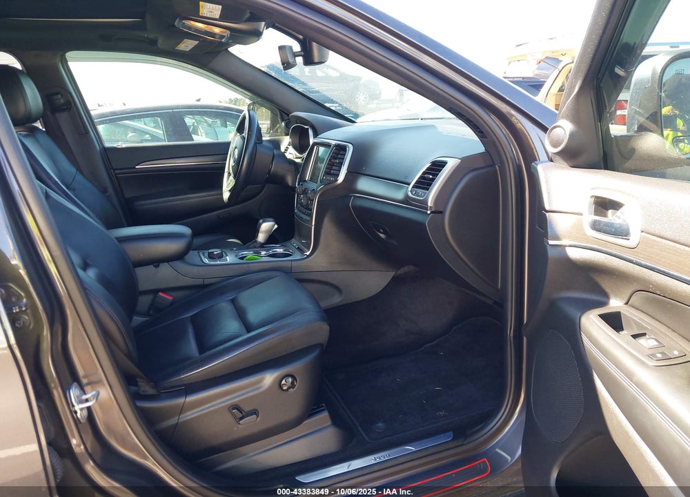 2018 JEEP GRAND CHEROKEE VIN: 1C4RJFBM7JC470422