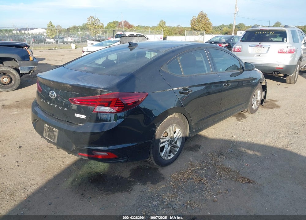2019 HYUNDAI ELANTRA VIN: 5NPD84LF1KH423399