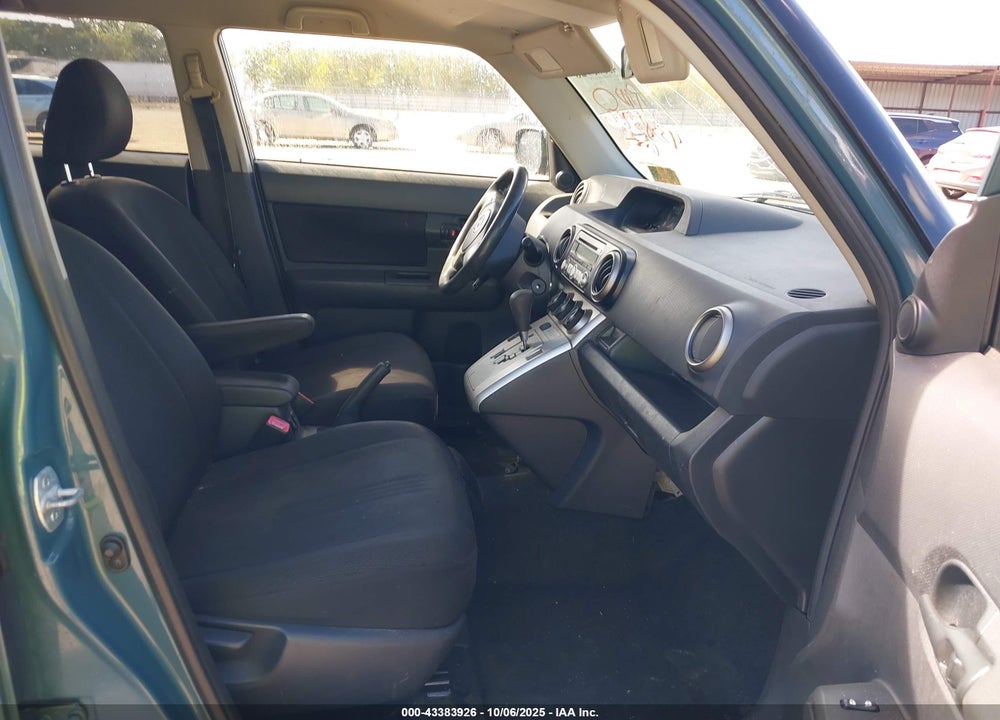 2008 SCION XB VIN: JTLKE50E781020601