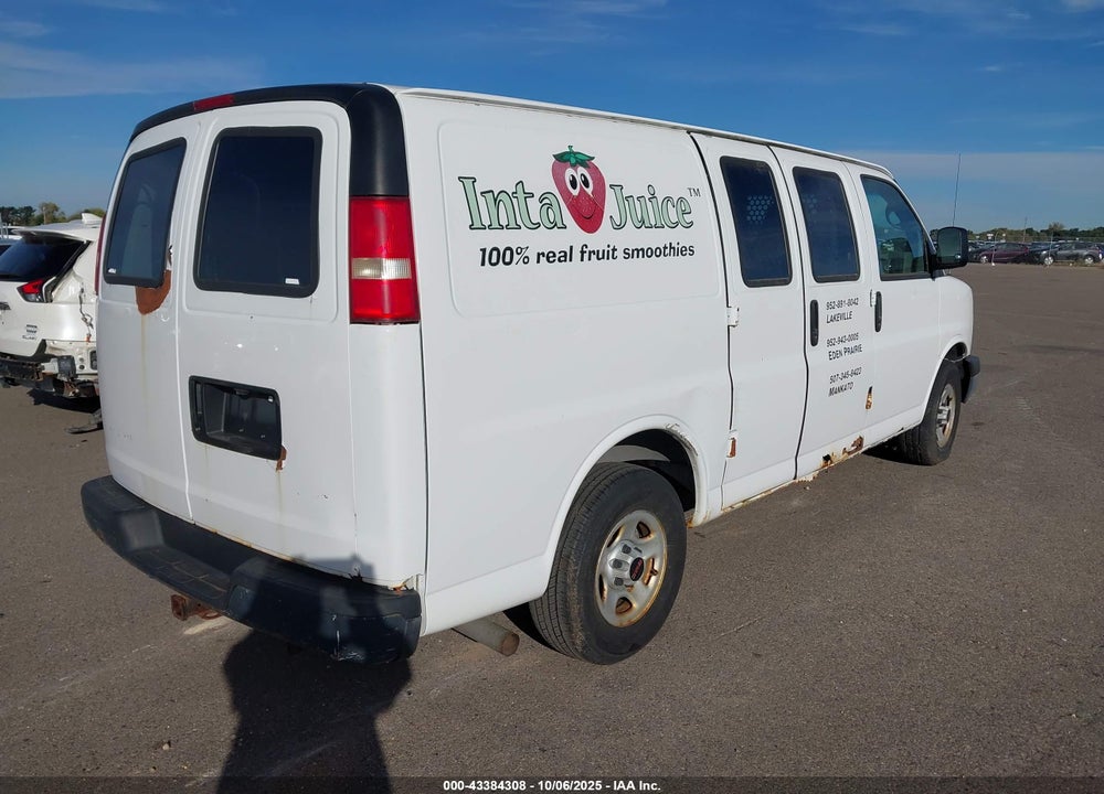 2005 GMC SAVANA STANDARD VIN: 1GTFH15T151127403