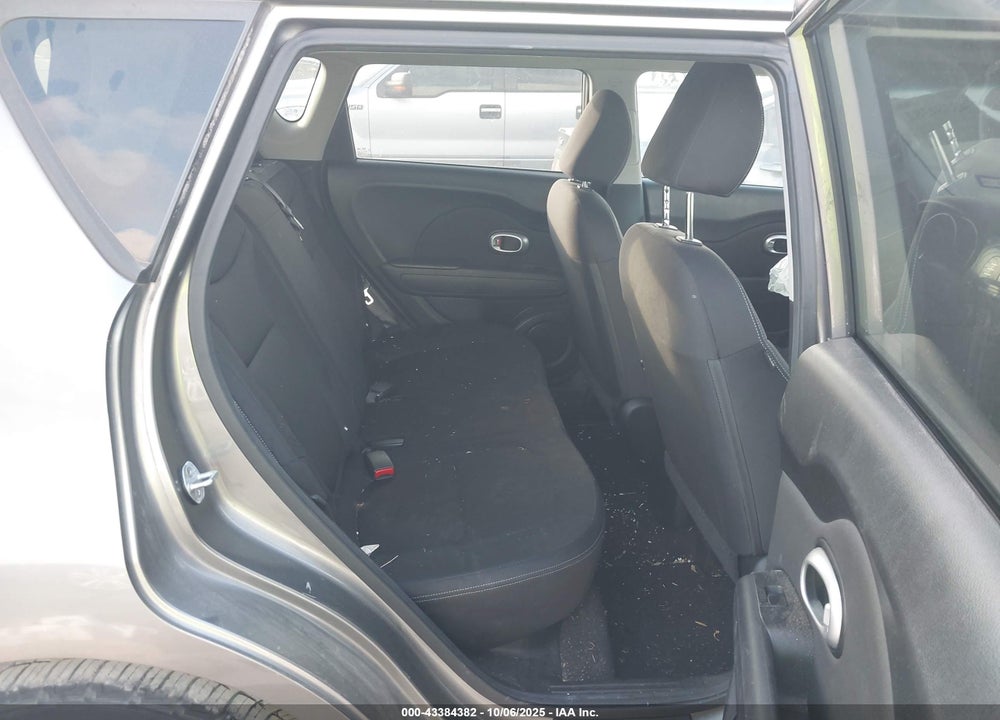 2015 KIA SOUL VIN: KNDJN2A25F7175538