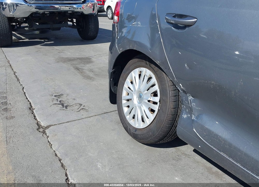 2012 VOLKSWAGEN GOLF 2.5L 4-DOOR VIN: WVWDB7AJ8CW242449