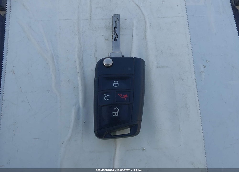 2019 VOLKSWAGEN TIGUAN VIN: 3VV1B7AX1KM193277