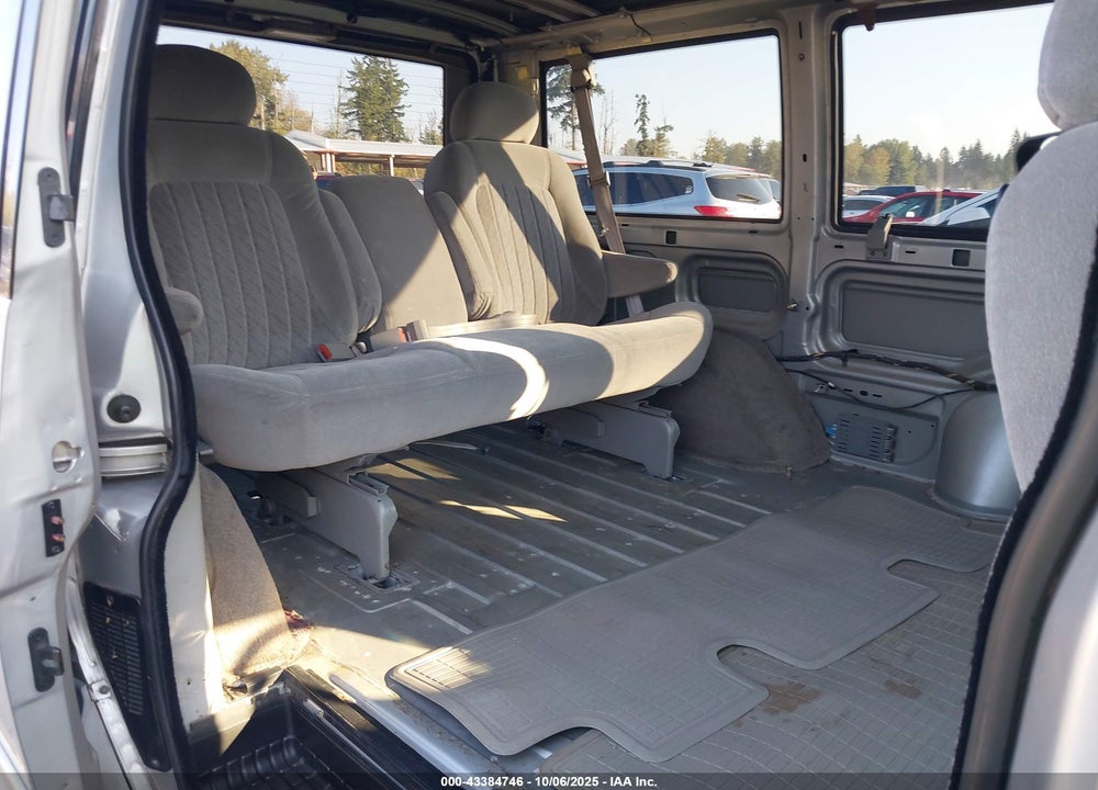 1996 CHEVROLET ASTRO VIN: 1GNEL19W4TB142183