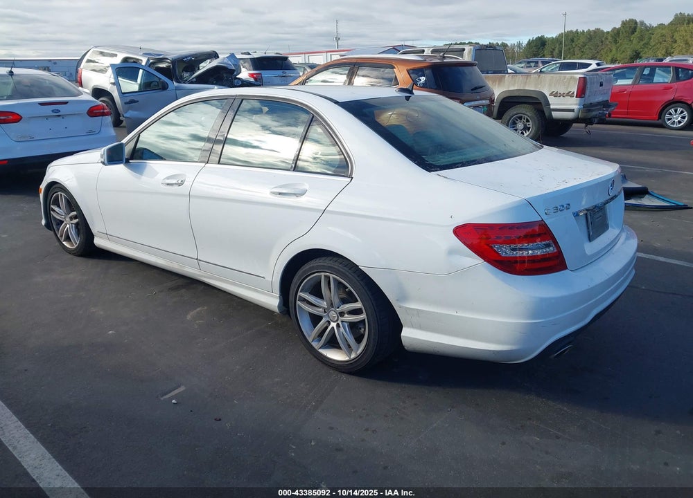 2013 MERCEDES-BENZ C 300 SPORT 4MATIC VIN: WDDGF8AB2DR243862