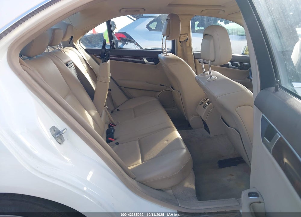 2013 MERCEDES-BENZ C 300 SPORT 4MATIC VIN: WDDGF8AB2DR243862