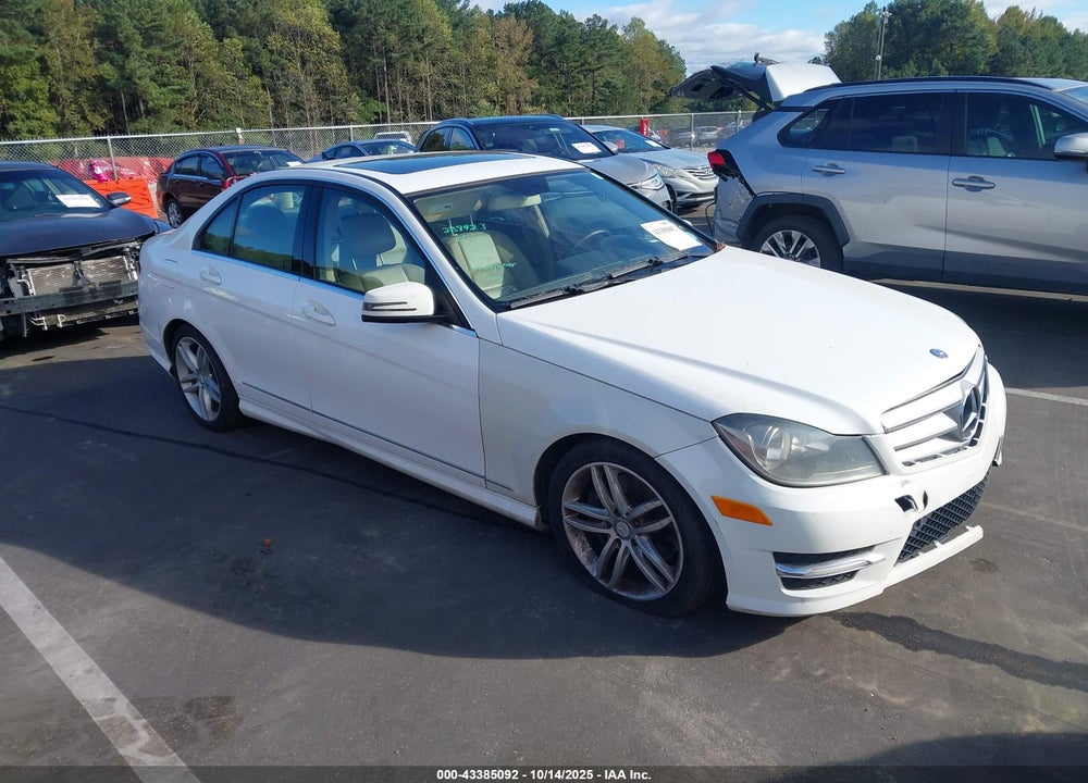 2013 MERCEDES-BENZ C 300 SPORT 4MATIC VIN: WDDGF8AB2DR243862