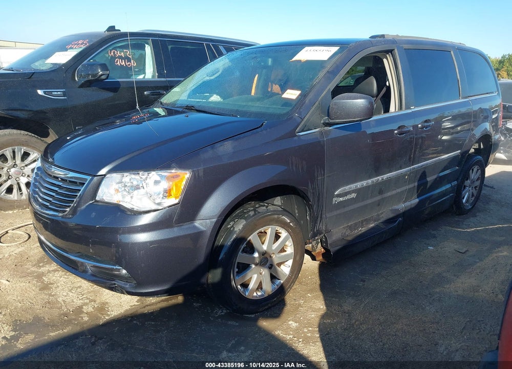 2014 CHRYSLER TOWN & COUNTRY VIN: 2C7WC1BG2ER221634