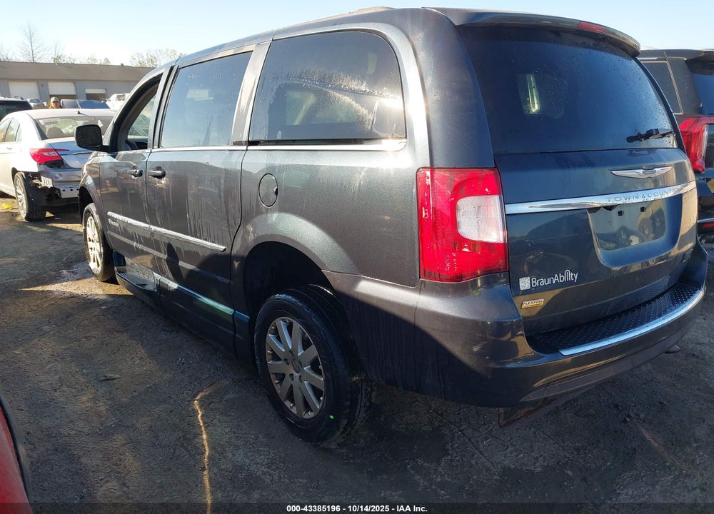 2014 CHRYSLER TOWN & COUNTRY VIN: 2C7WC1BG2ER221634