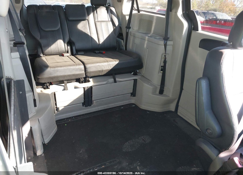 2014 CHRYSLER TOWN & COUNTRY VIN: 2C7WC1BG2ER221634