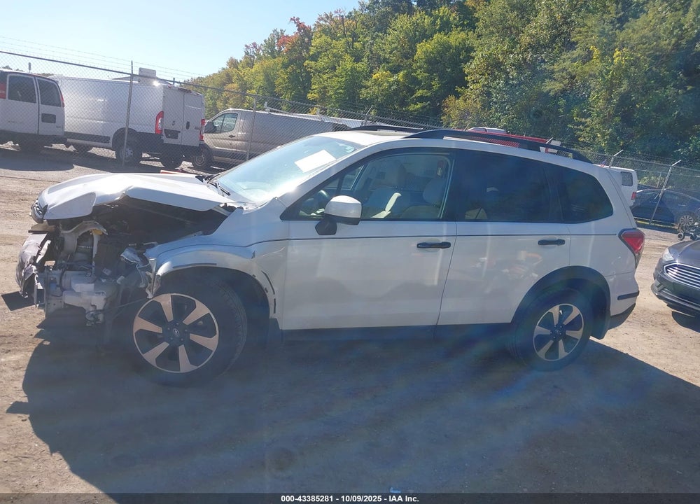 2017 SUBARU FORESTER 2.5I PREMIUM VIN: JF2SJAEC4HH566420