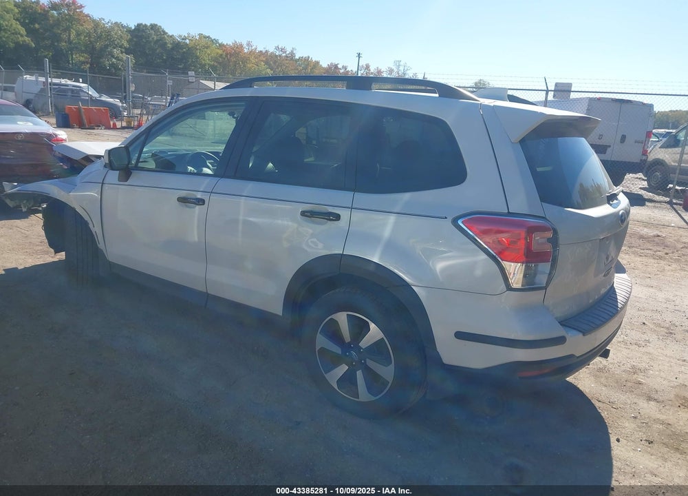 2017 SUBARU FORESTER 2.5I PREMIUM VIN: JF2SJAEC4HH566420