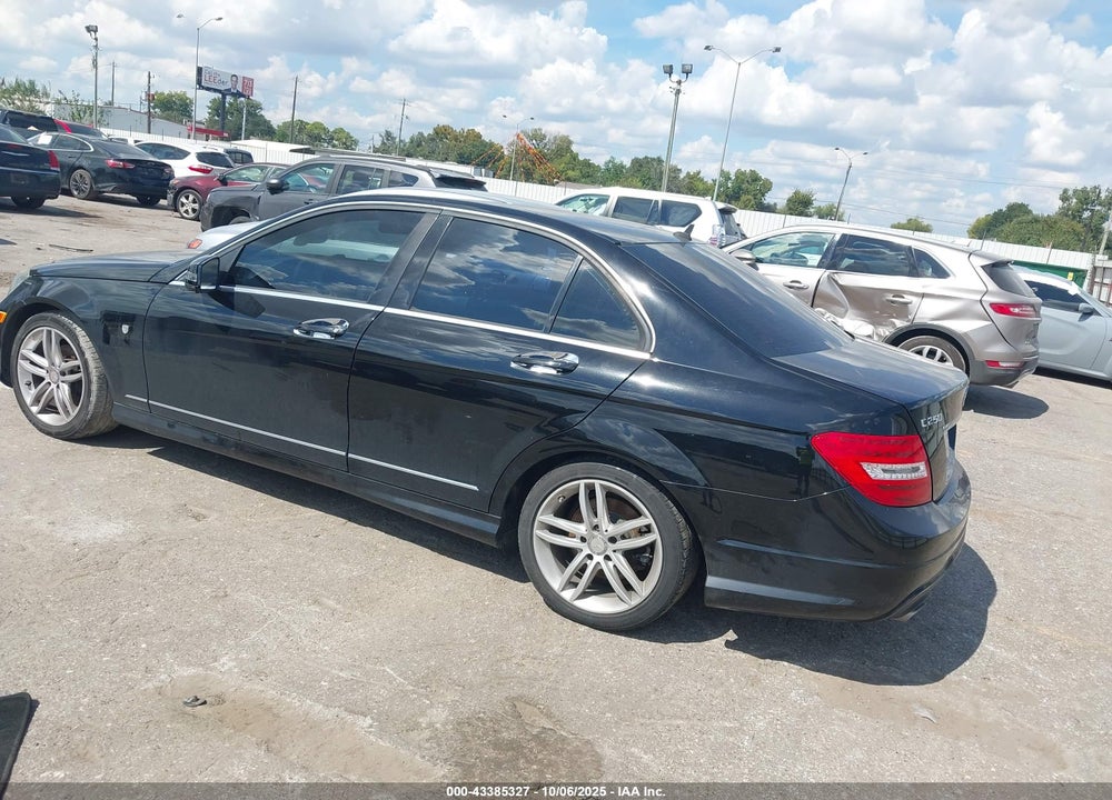 2013 MERCEDES-BENZ C CLASS VIN: WDDGF4HBXDR292953