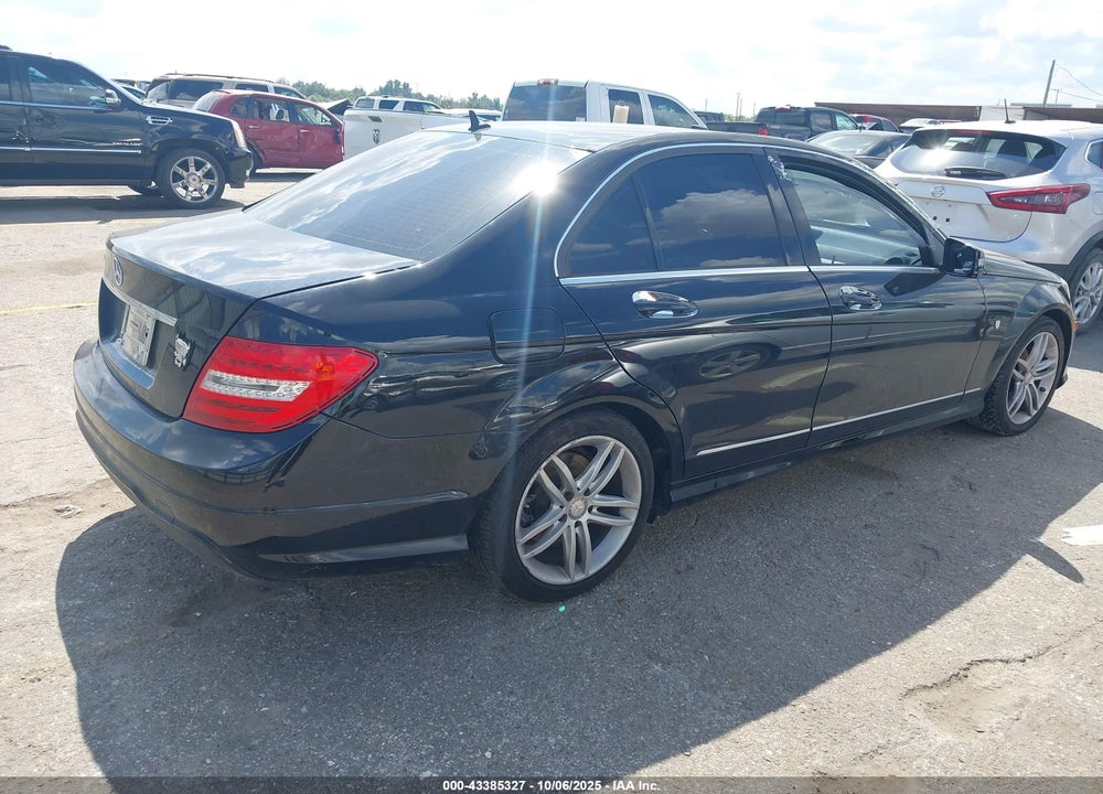 2013 MERCEDES-BENZ C CLASS VIN: WDDGF4HBXDR292953