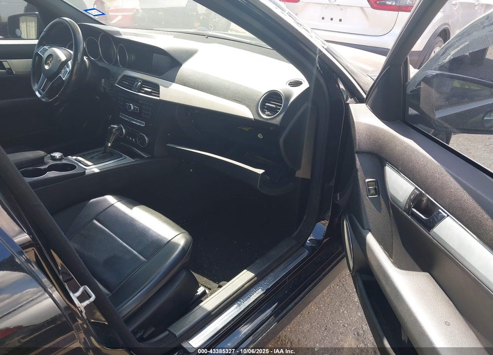 2013 MERCEDES-BENZ C CLASS VIN: WDDGF4HBXDR292953