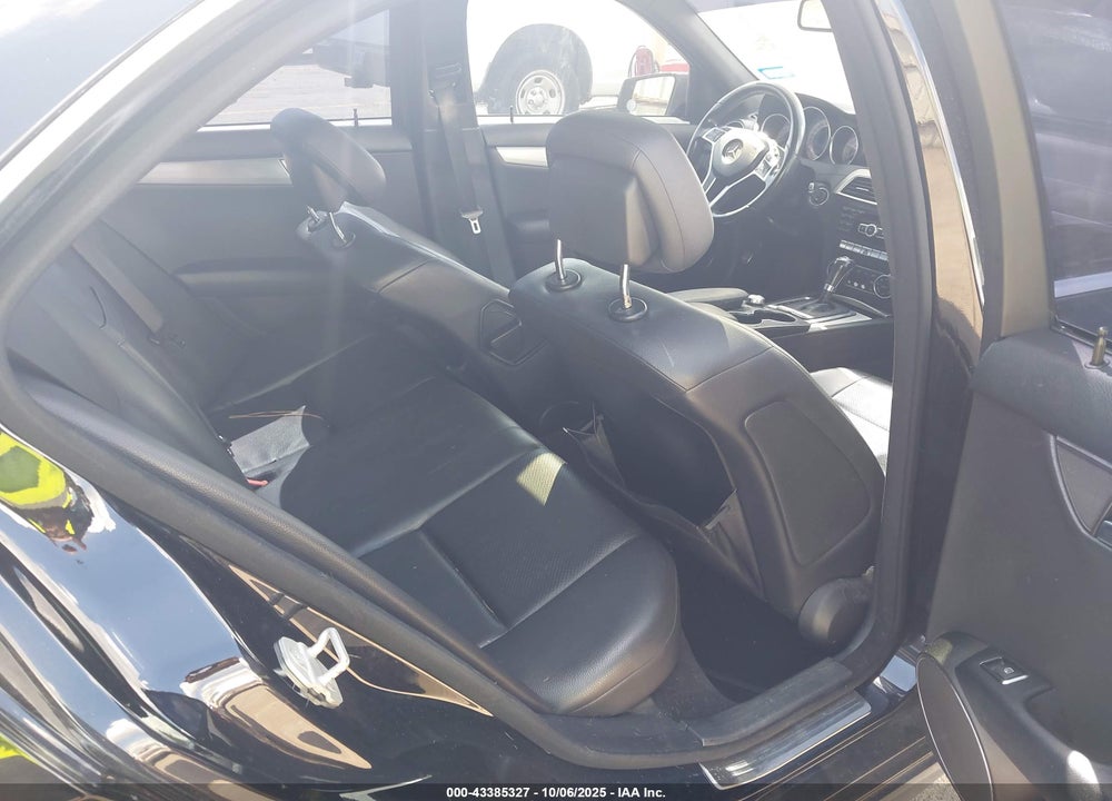 2013 MERCEDES-BENZ C CLASS VIN: WDDGF4HBXDR292953