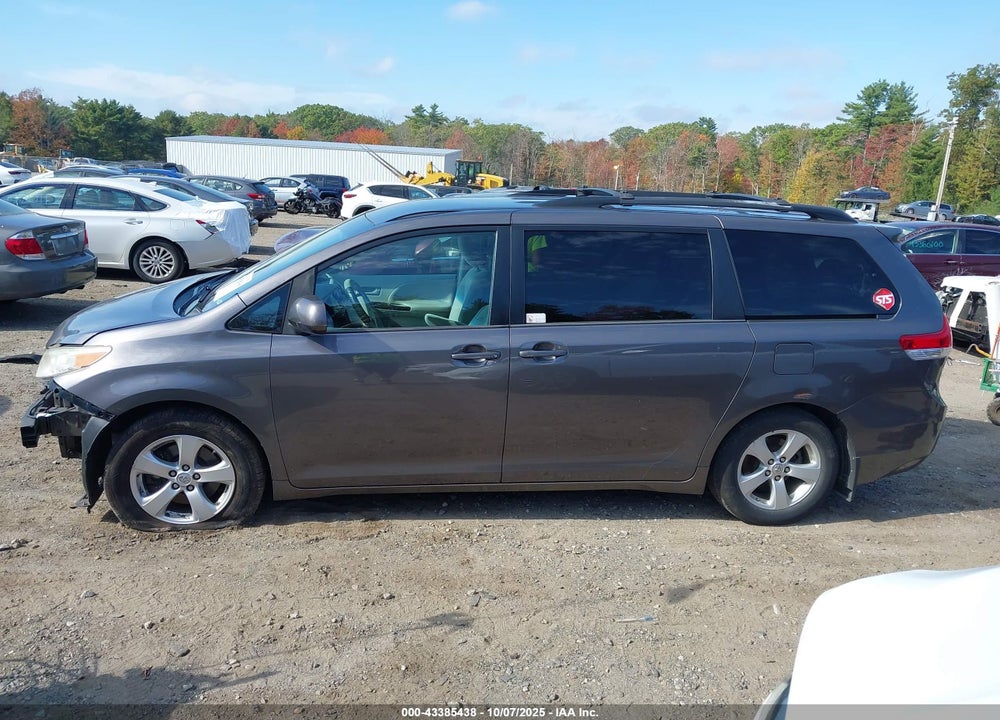 2013 TOYOTA SIENNA LE V6 8 PASSENGER VIN: 5TDKK3DC2DS362729