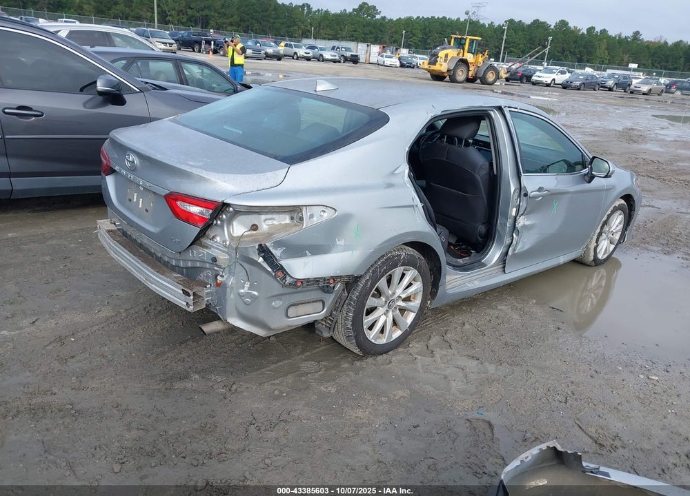2019 TOYOTA CAMRY LE VIN: 4T1B11HK8KU757480