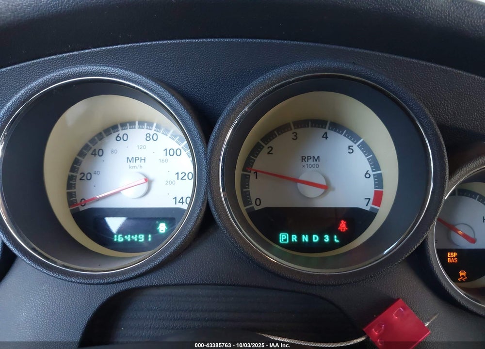 2010 DODGE CHARGER VIN: 2B3CA3CV2AH124160