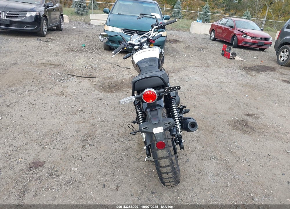 2025 ROYAL ENFIELD MOTORS BEAR 650 VIN: ME3HAN475SK700021
