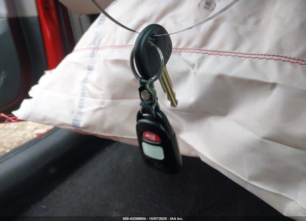 2020 HYUNDAI ELANTRA VIN: 5NPD84LF1LH581078
