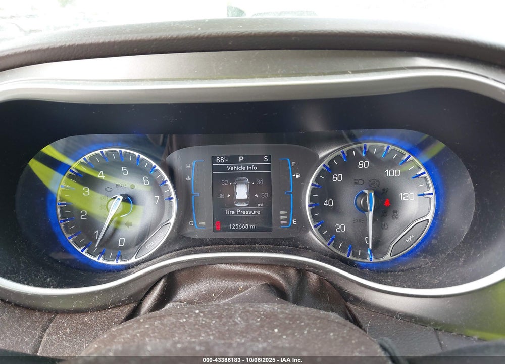 2017 CHRYSLER PACIFICA TOURING L VIN: 2C4RC1BG8HR525825