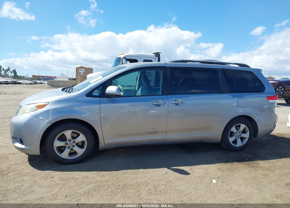2011 TOYOTA SIENNA LE V6 VIN: 5TDKK3DC4BS128475