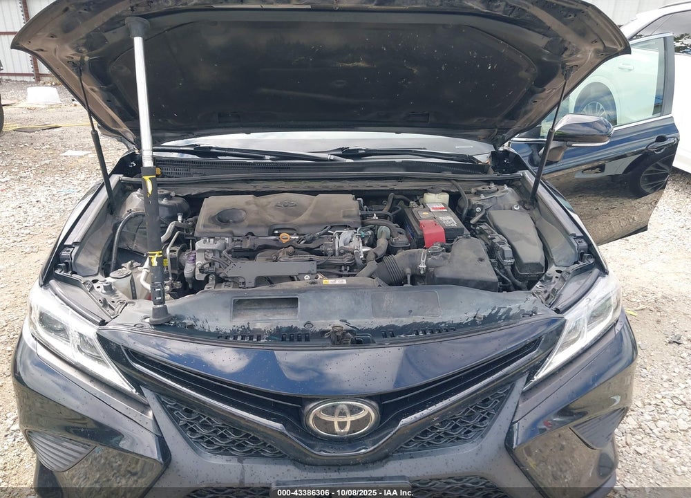 2018 TOYOTA CAMRY SE VIN: 4T1B11HK7JU068397