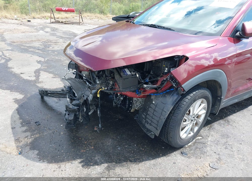 2016 HYUNDAI TUCSON VIN: KM8J23A45GU180690