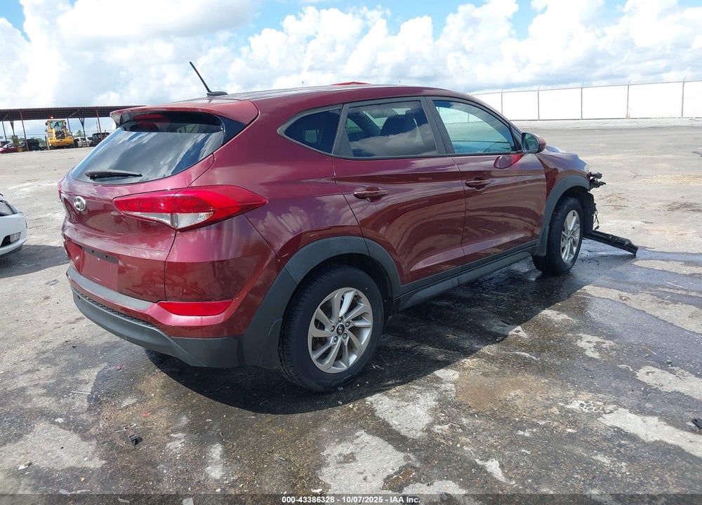2016 HYUNDAI TUCSON VIN: KM8J23A45GU180690