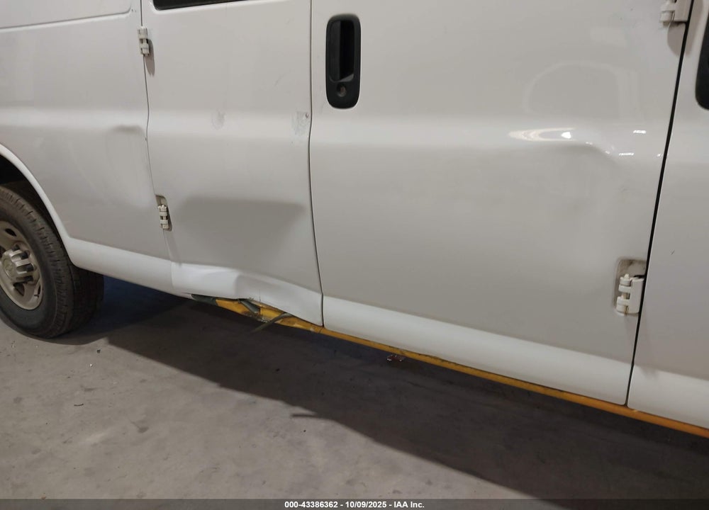 2015 CHEVROLET EXPRESS 3500 WORK VAN VIN: 1GCZGUCG0F1217182