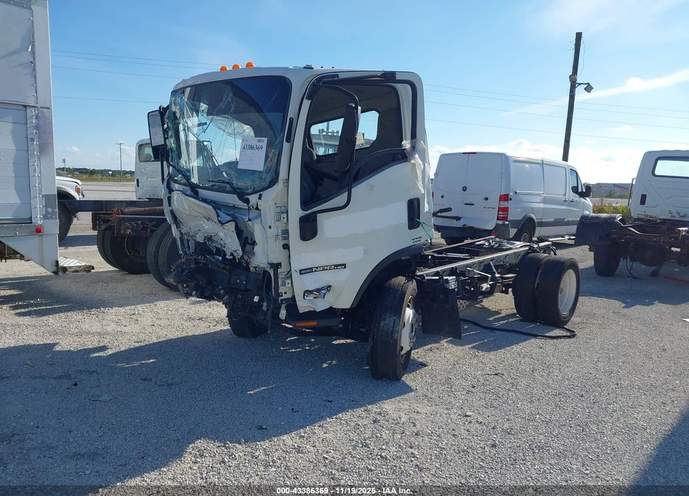 2022 ISUZU NPR HD VIN: 54DC4W1D0NS203421