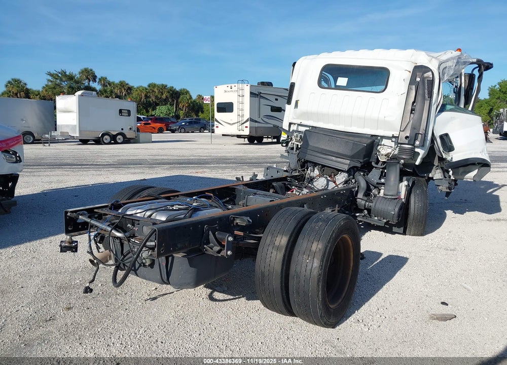 2022 ISUZU NPR HD VIN: 54DC4W1D0NS203421