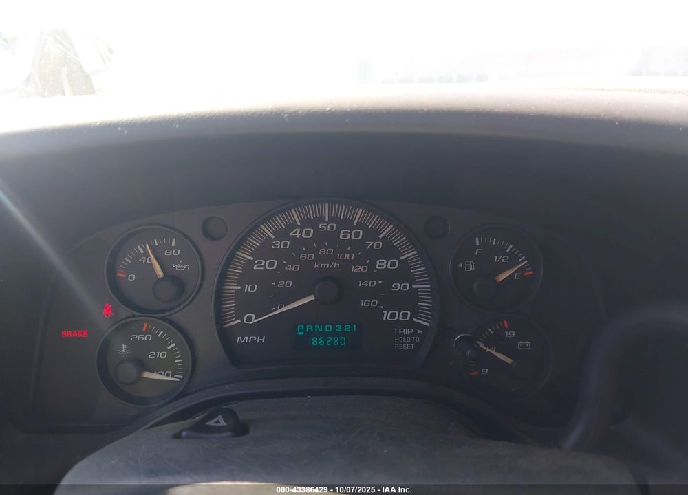 2005 CHEVROLET EXPRESS VIN: 1GCFG15X851242571
