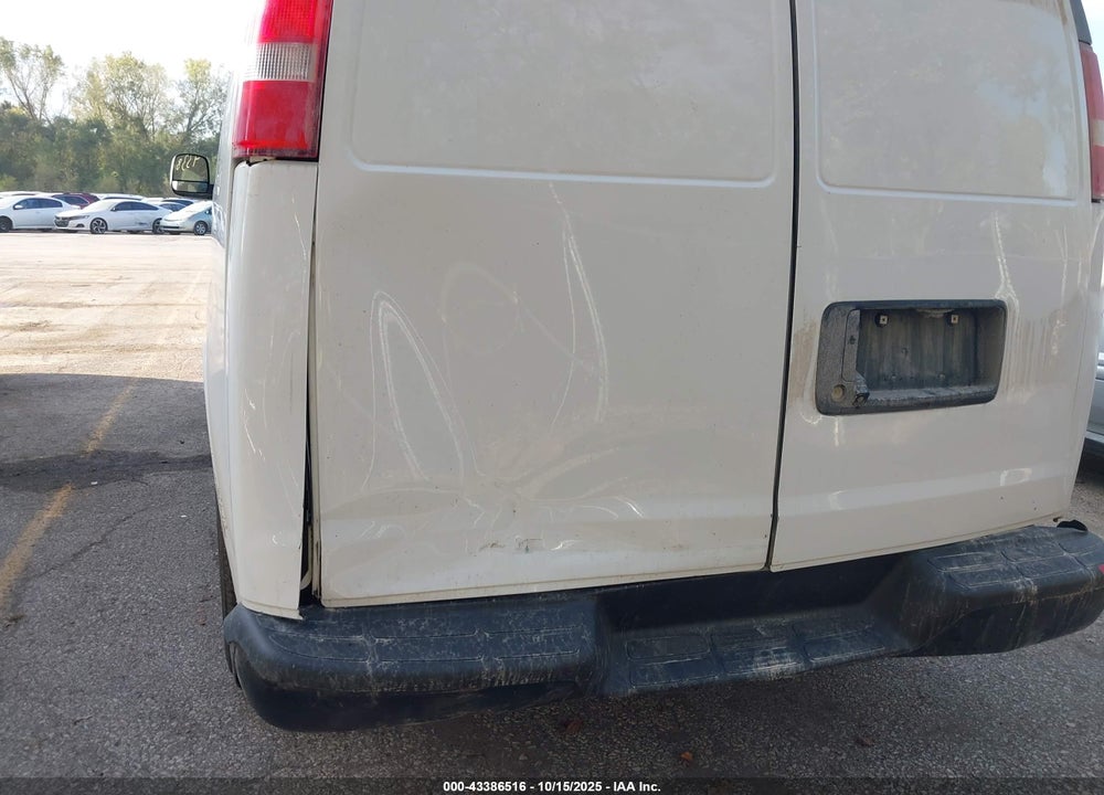 2017 CHEVROLET EXPRESS 2500 VIN: 1GCWGAF12H1157370