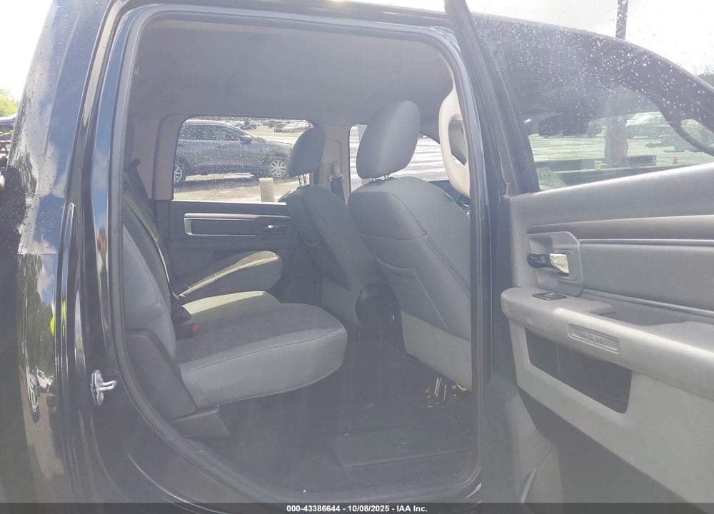 2017 RAM 1500 VIN: 1C6RR7LT9HS540255