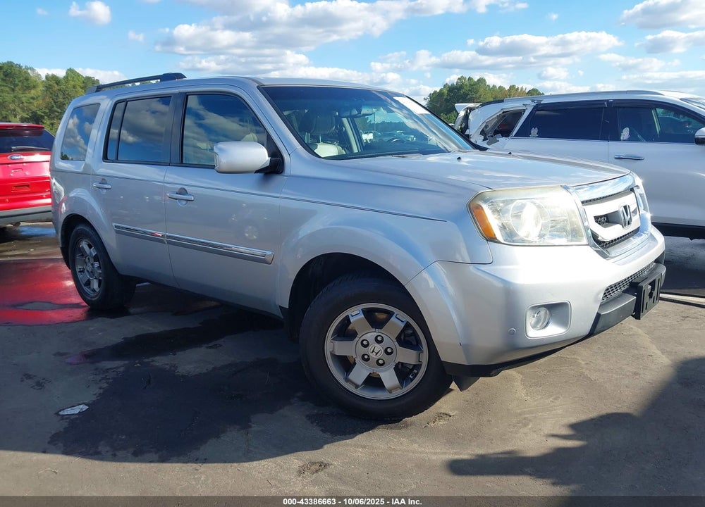 2011 HONDA PILOT TOURING VIN: 5FNYF4H97BB096791