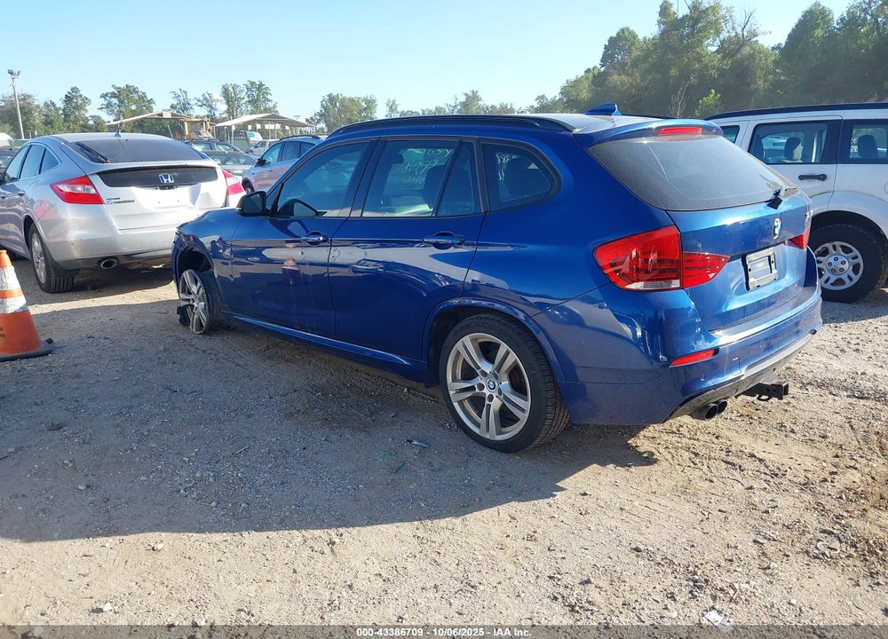2015 BMW X1 VIN: WBAVL1C54FVY40611