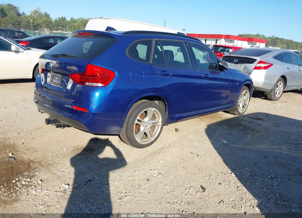 2015 BMW X1 VIN: WBAVL1C54FVY40611